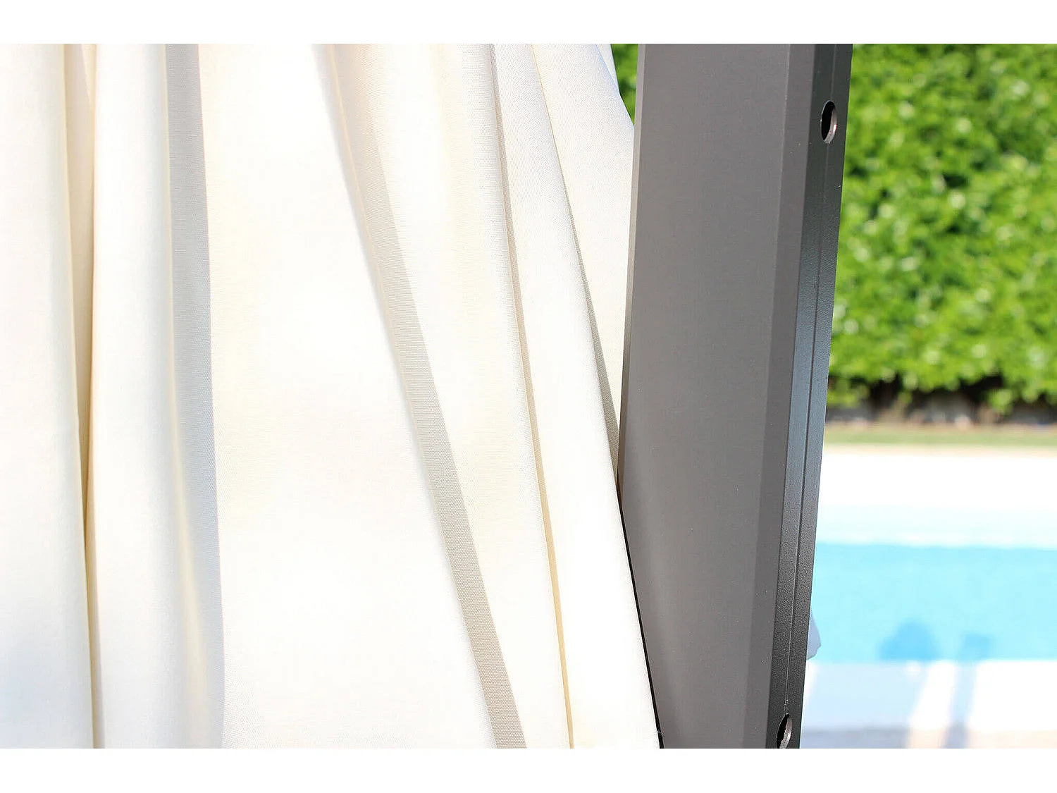 Ombrellone palo laterale ''Newton'' in alluminio verniciato da giardino e balcone / 3 x 2 Mt / Grigio