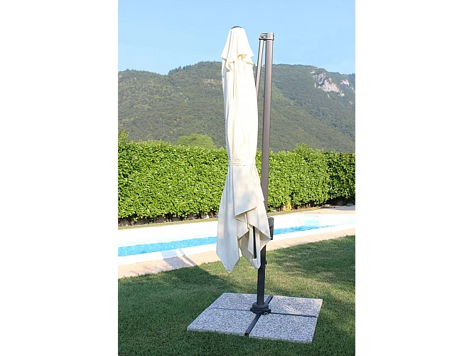 Ombrellone palo laterale ''Newton'' in alluminio verniciato da giardino e balcone / 3 x 3 Mt / Ecrù