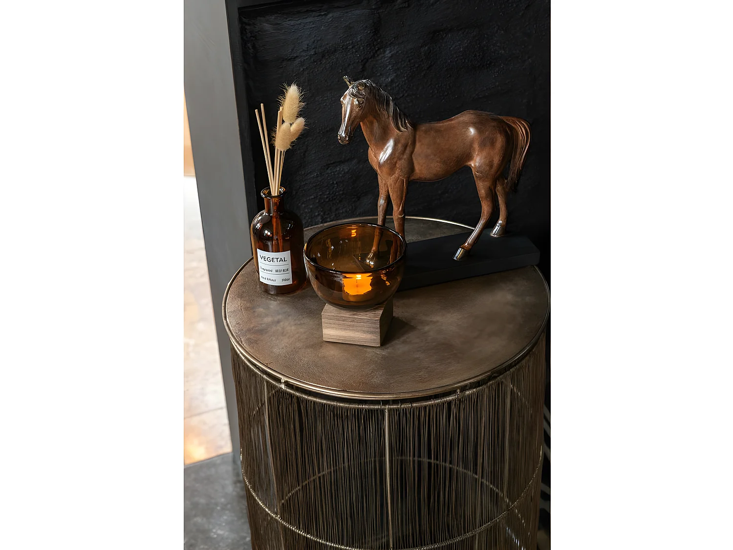 Jarrón con pie ancho cristal/madera marrón Alt. 11 cm