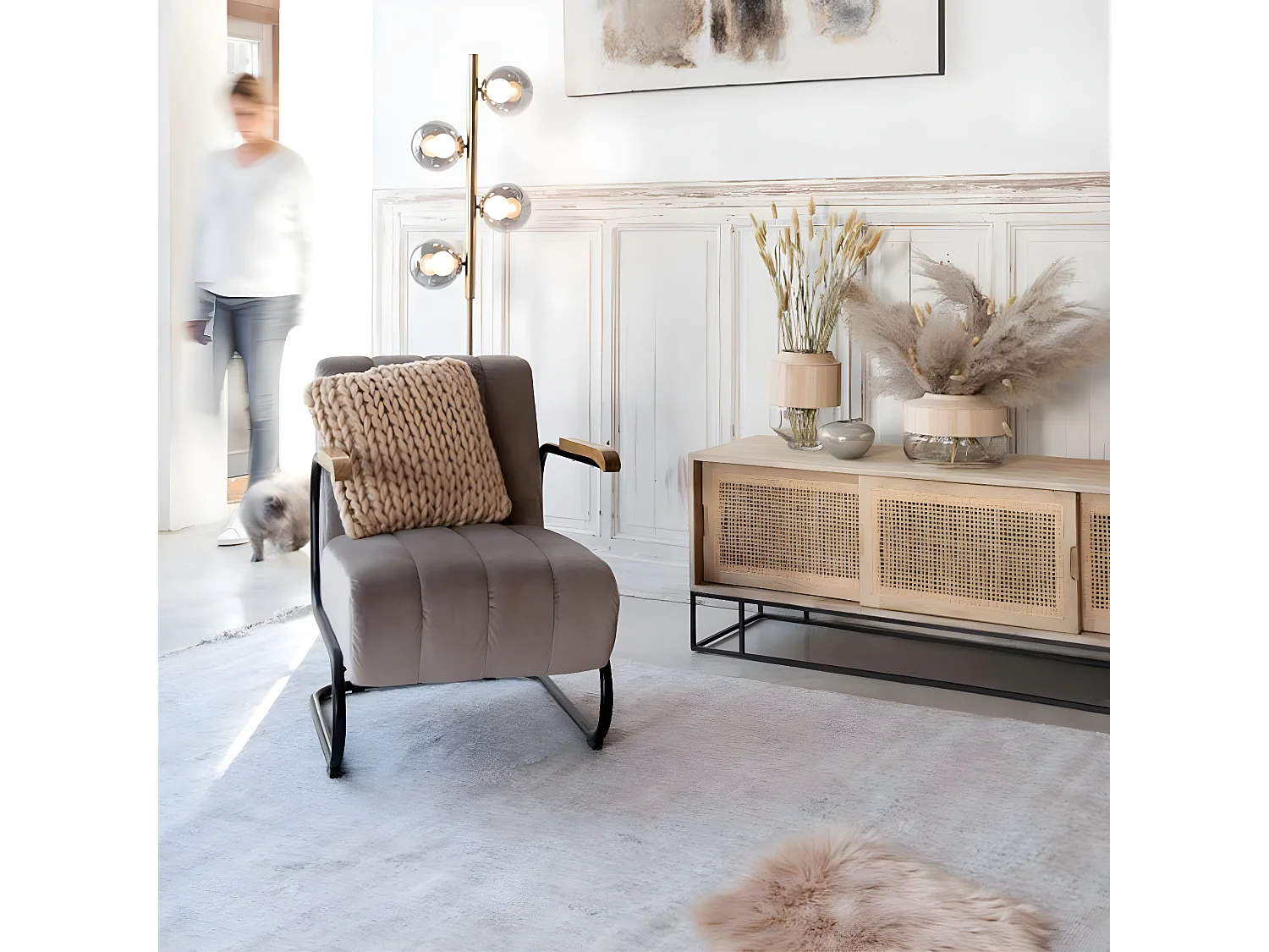 Jarrón de madera clara y vidrio de 31 cm de altura