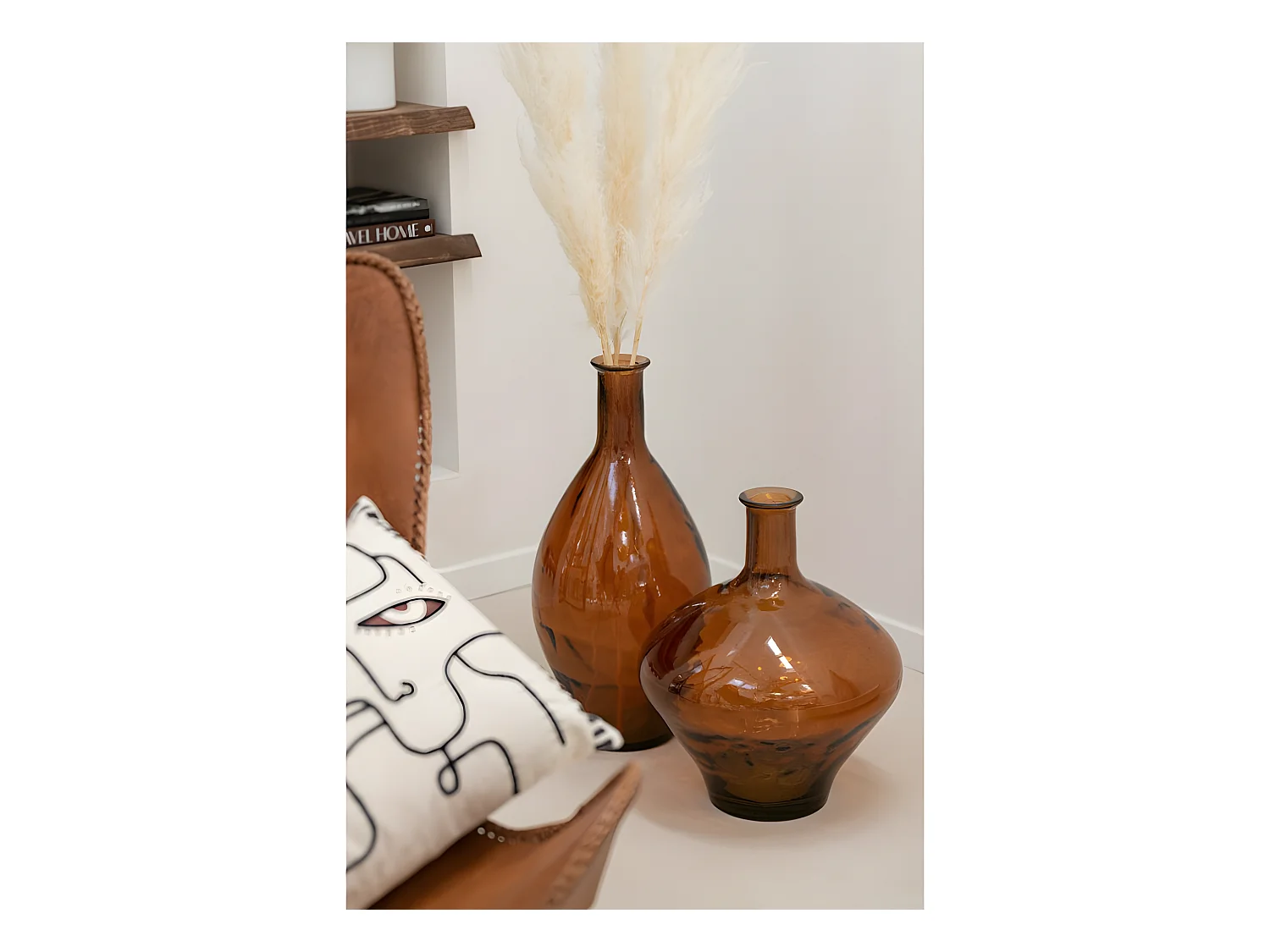 Jarrón alto de vidrio marrón 26x26x60 cm