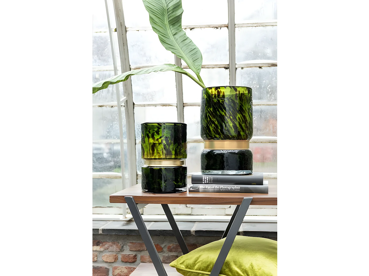 Vaso maculato con anello dorato in vetro verde 16x16x24 cm