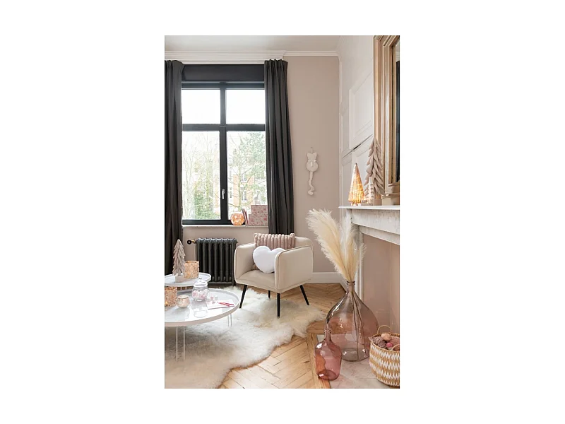 Jarrón de vidrio rosa en forma de damajuana de 18x18x30 cm