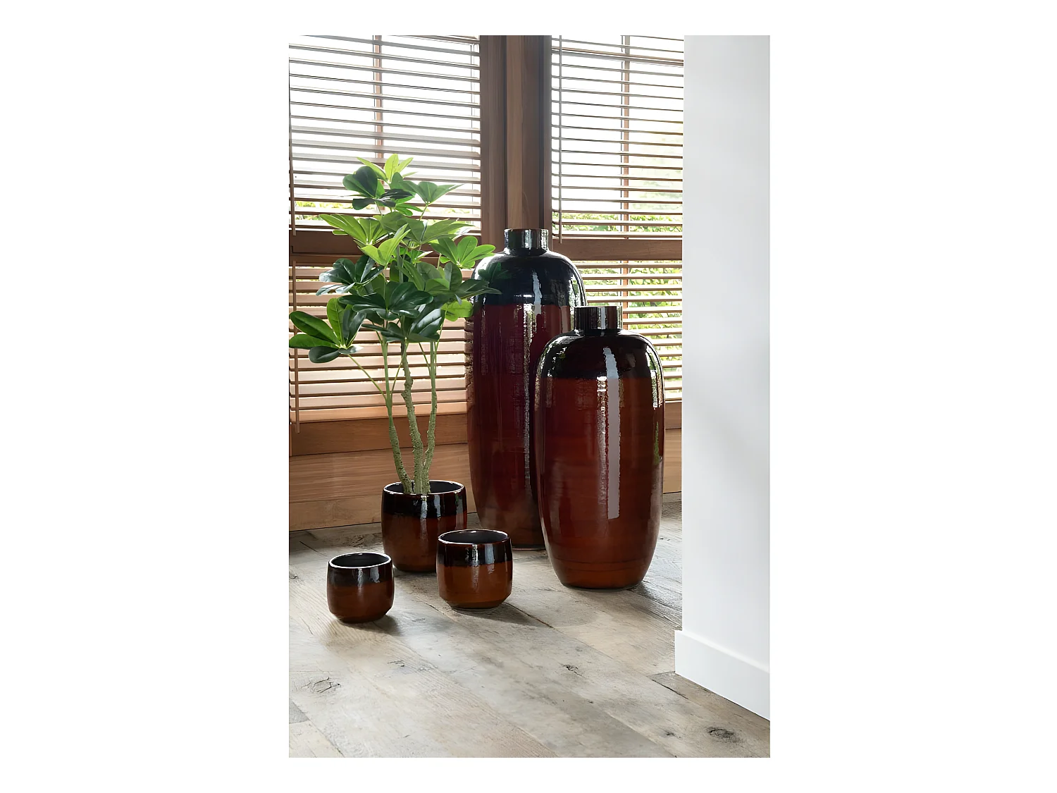 Vaso ovale con collo in ceramica rossa 31x31x73 cm