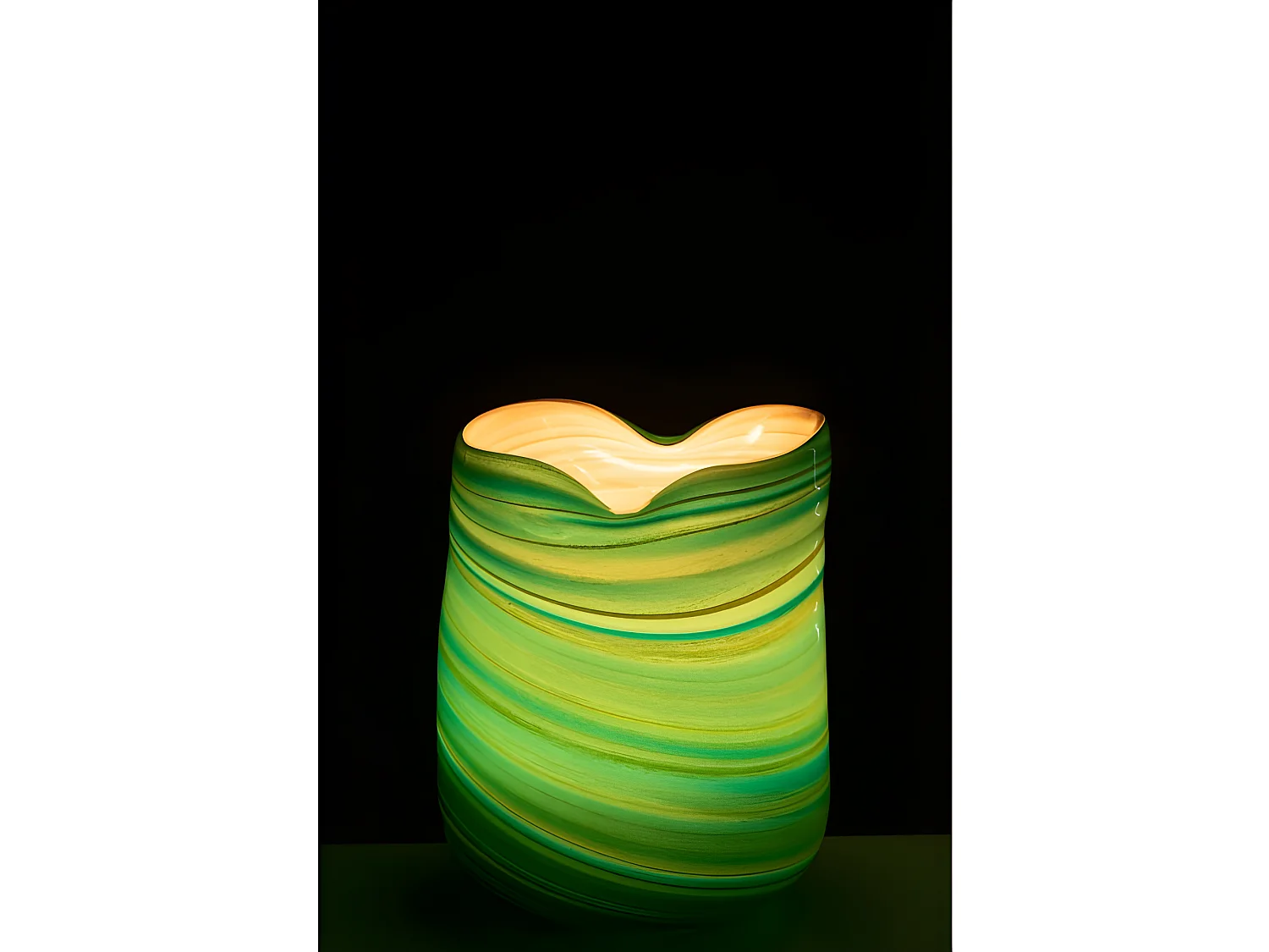 Jarrón de estilo ondulado de vidrio azul 20x19x20 cm