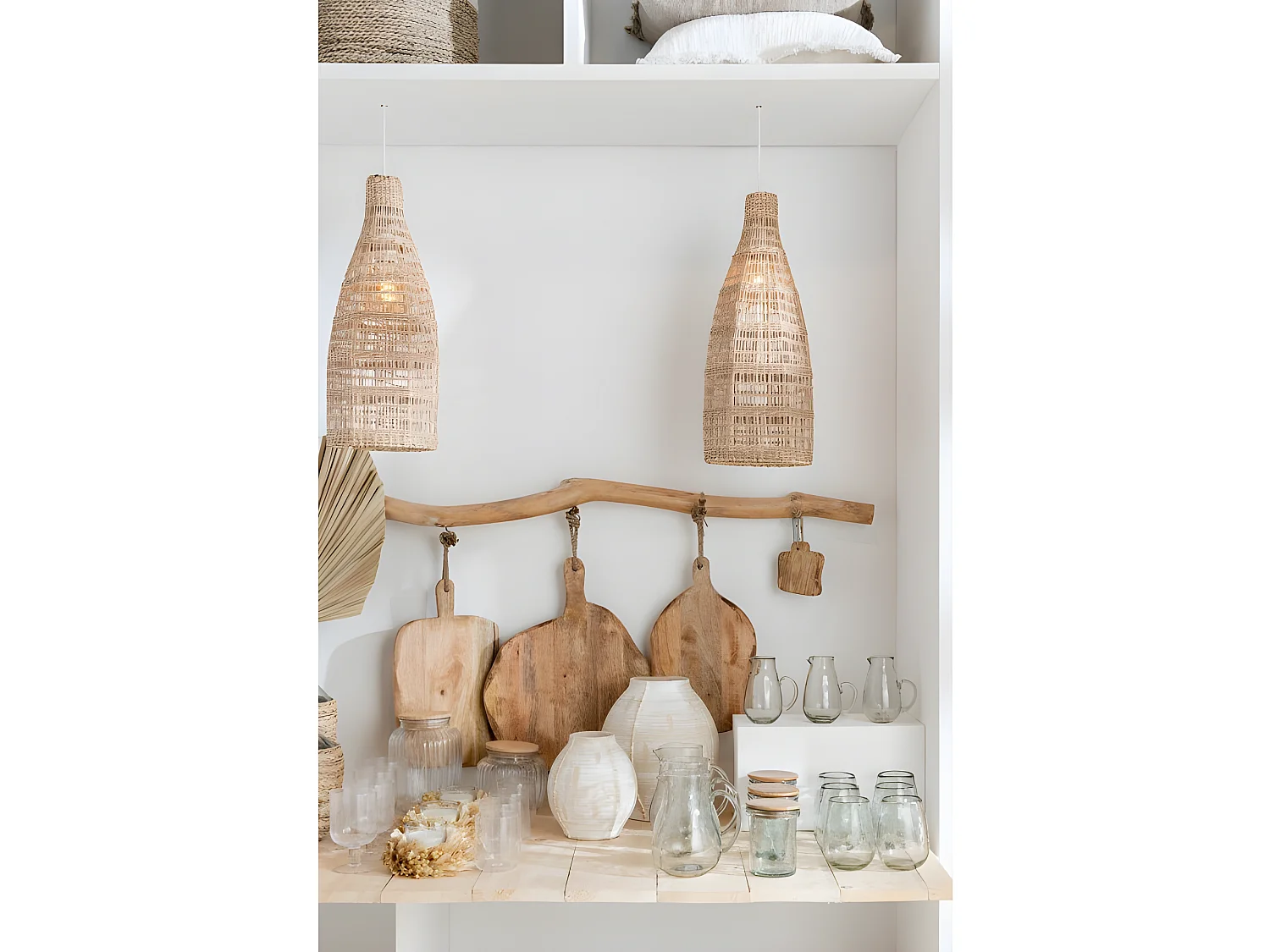 Jarrón redondo de cerámica beige de 18x18x20 cm