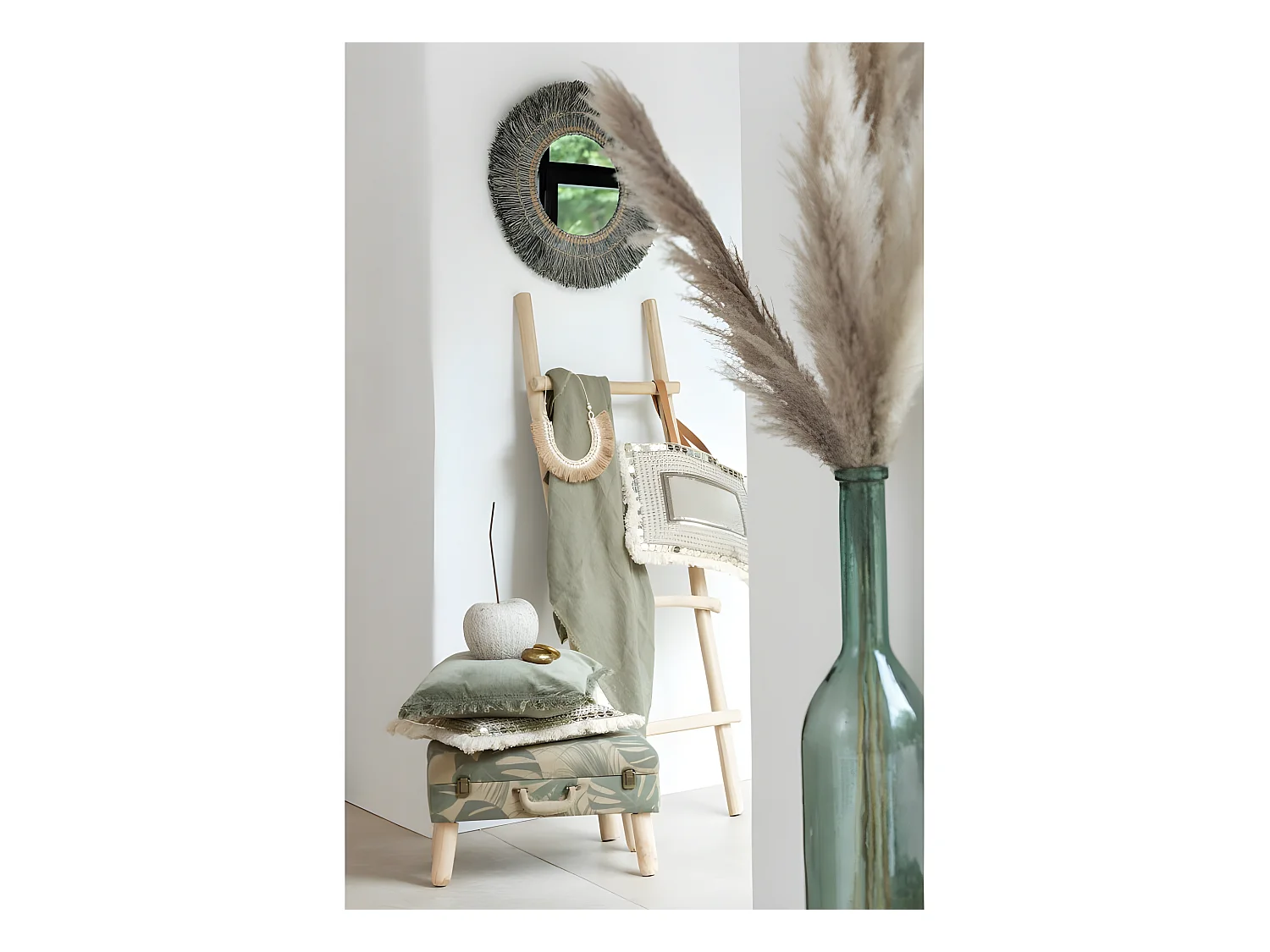 Botella de vidrio verde de 21x21x101 cm