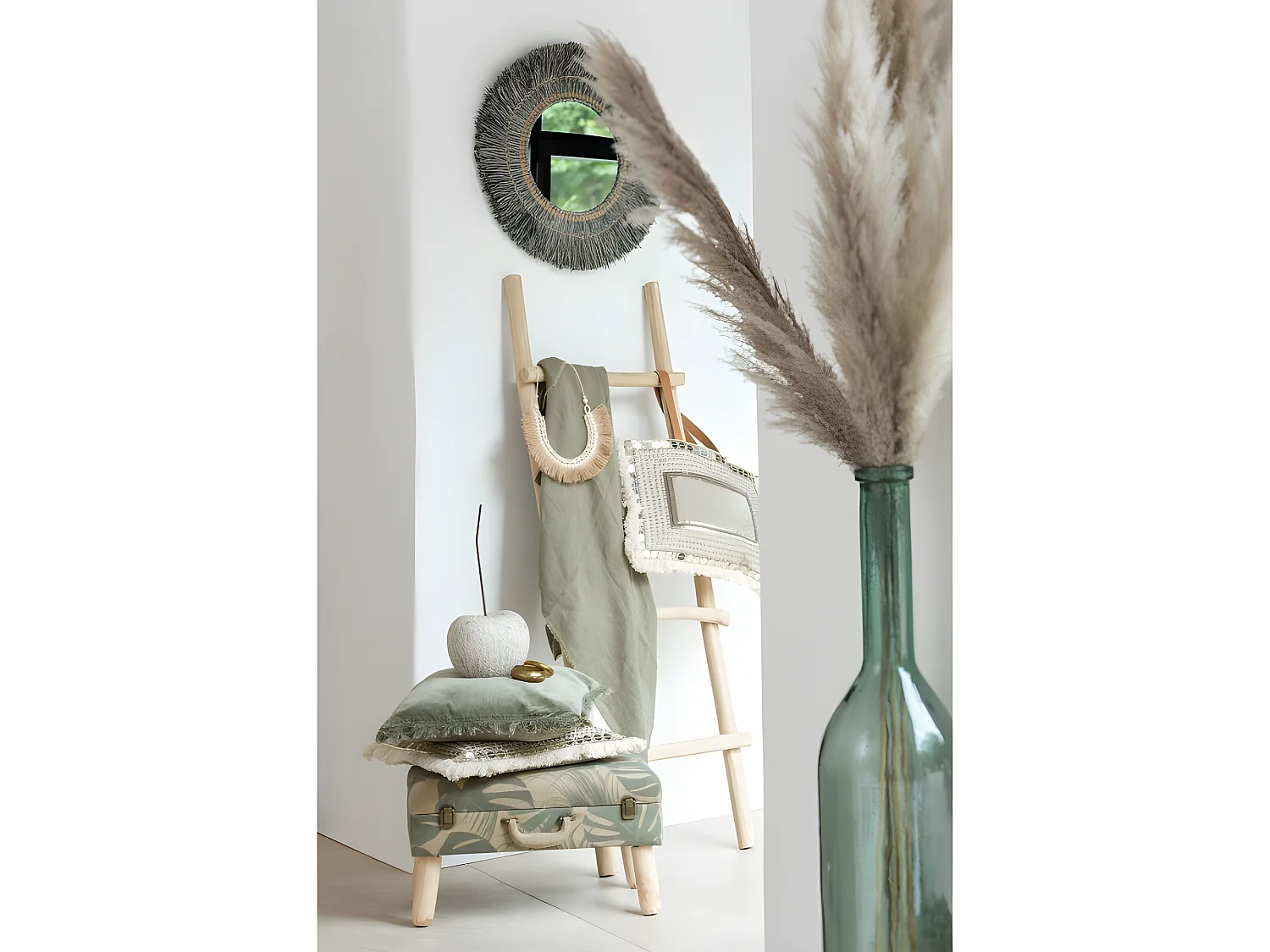 Botella de vidrio verde de 21x21x101 cm