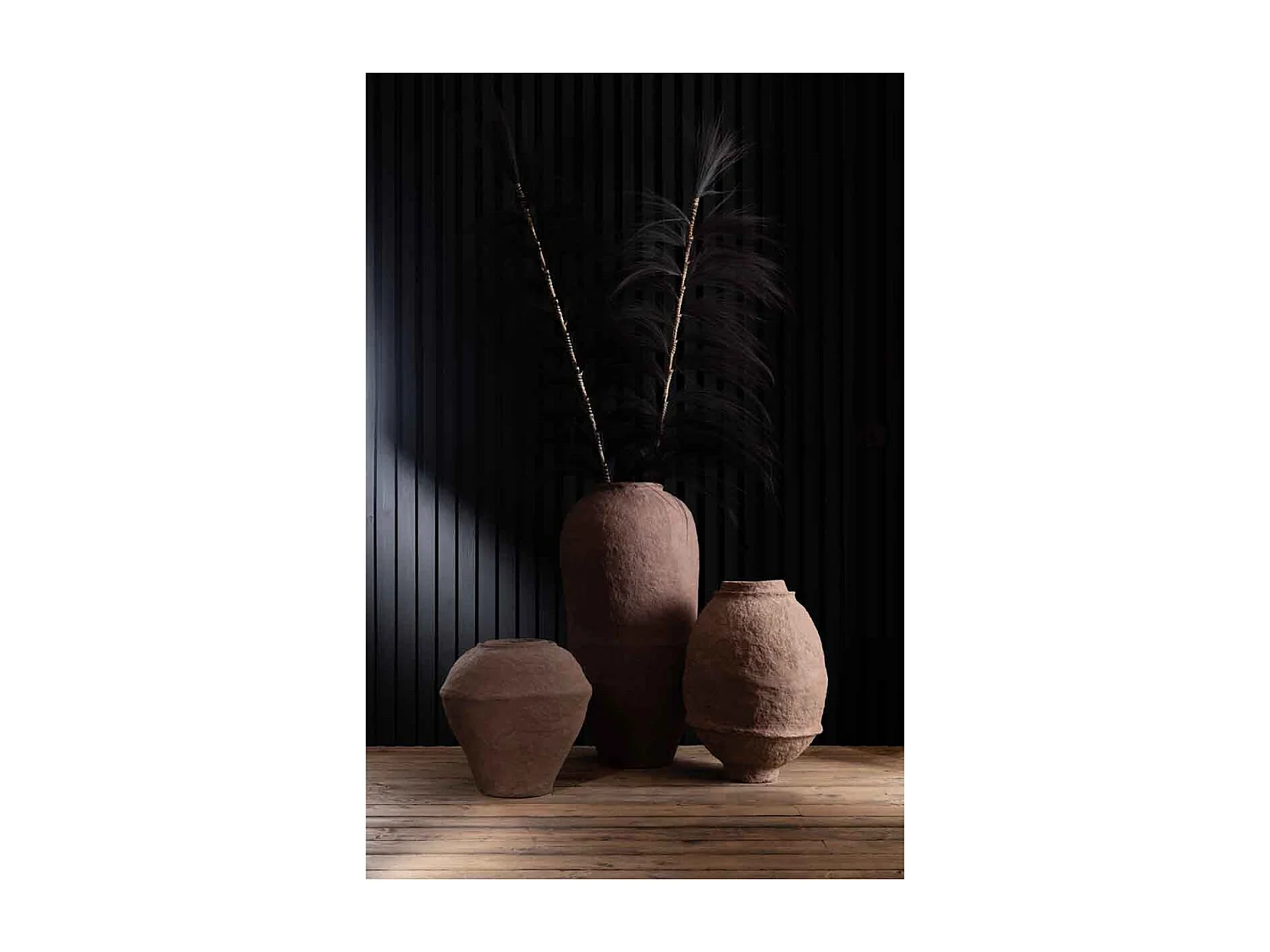 Vaso irregolare in carta marrone 45x45x96 cm