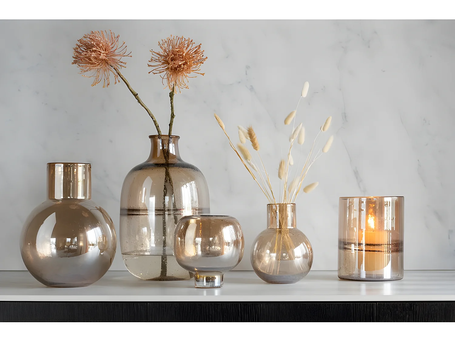 Vaso a sfera con collo in vetro marrone 15x15x19 cm