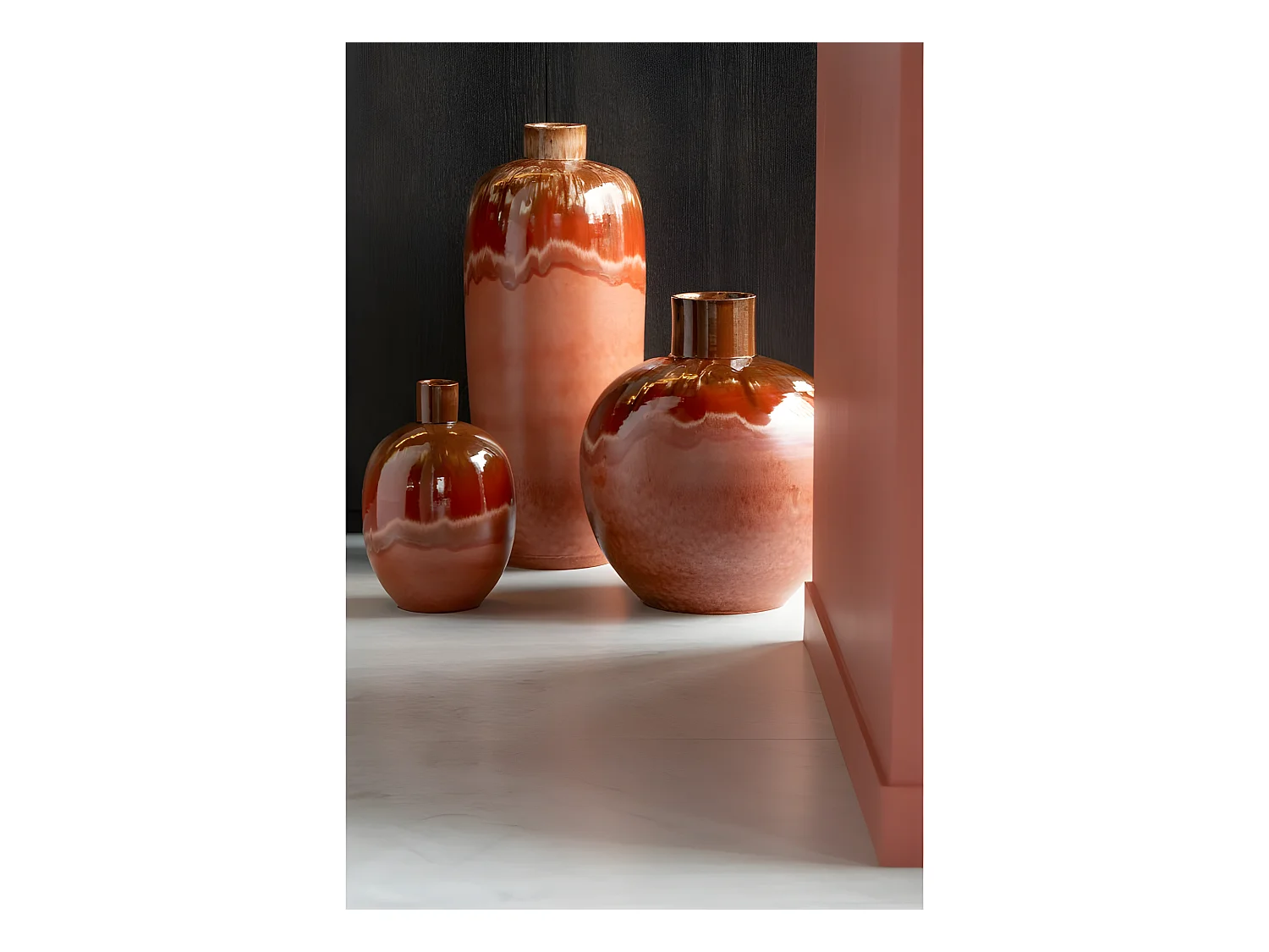 Jarrón de cerámica roja de 23x23x50cm