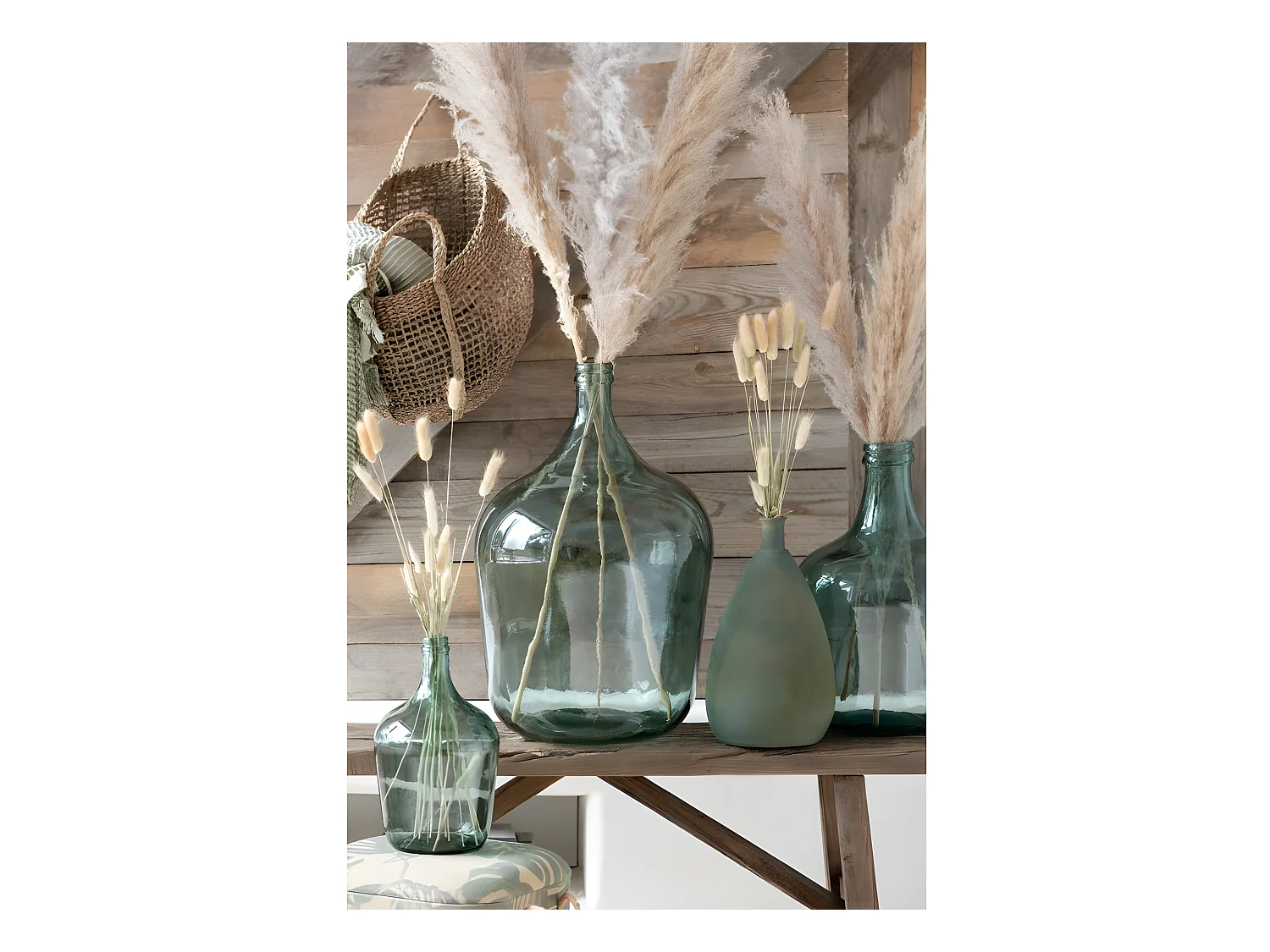 Jarrón de vidrio verde en forma de damajuana de 37x37x56.5 cm