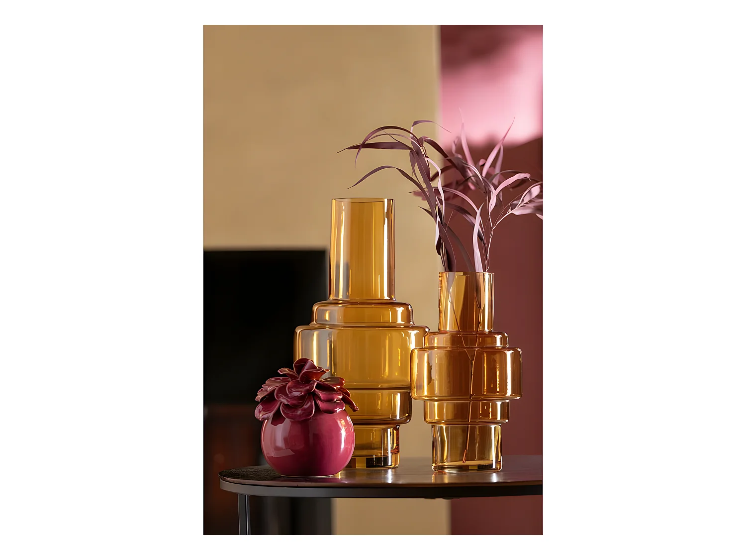 Jarrón de vidrio ocre con círculos apilados de 18x18x36 cm