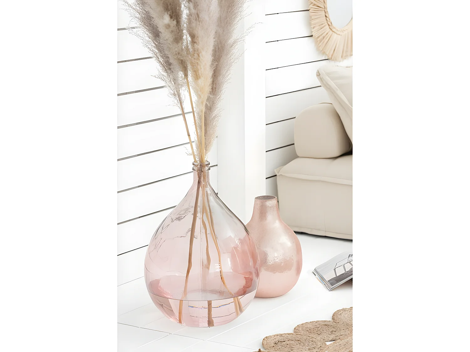 Jarrón de vidrio en color salmón de 40x40x56 cm