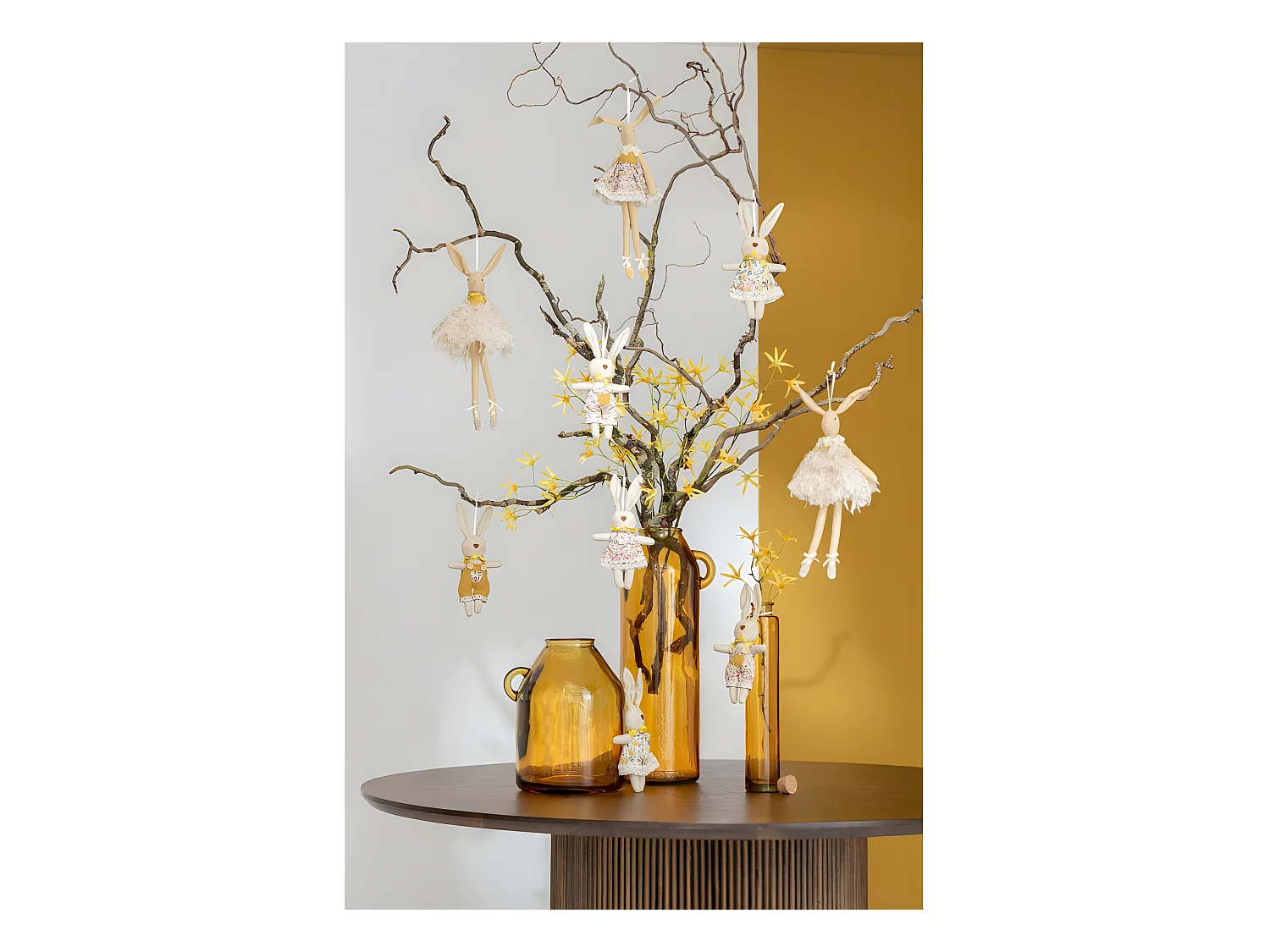 Jarrón de vidrio ocre con asa de 19x19x75 cm