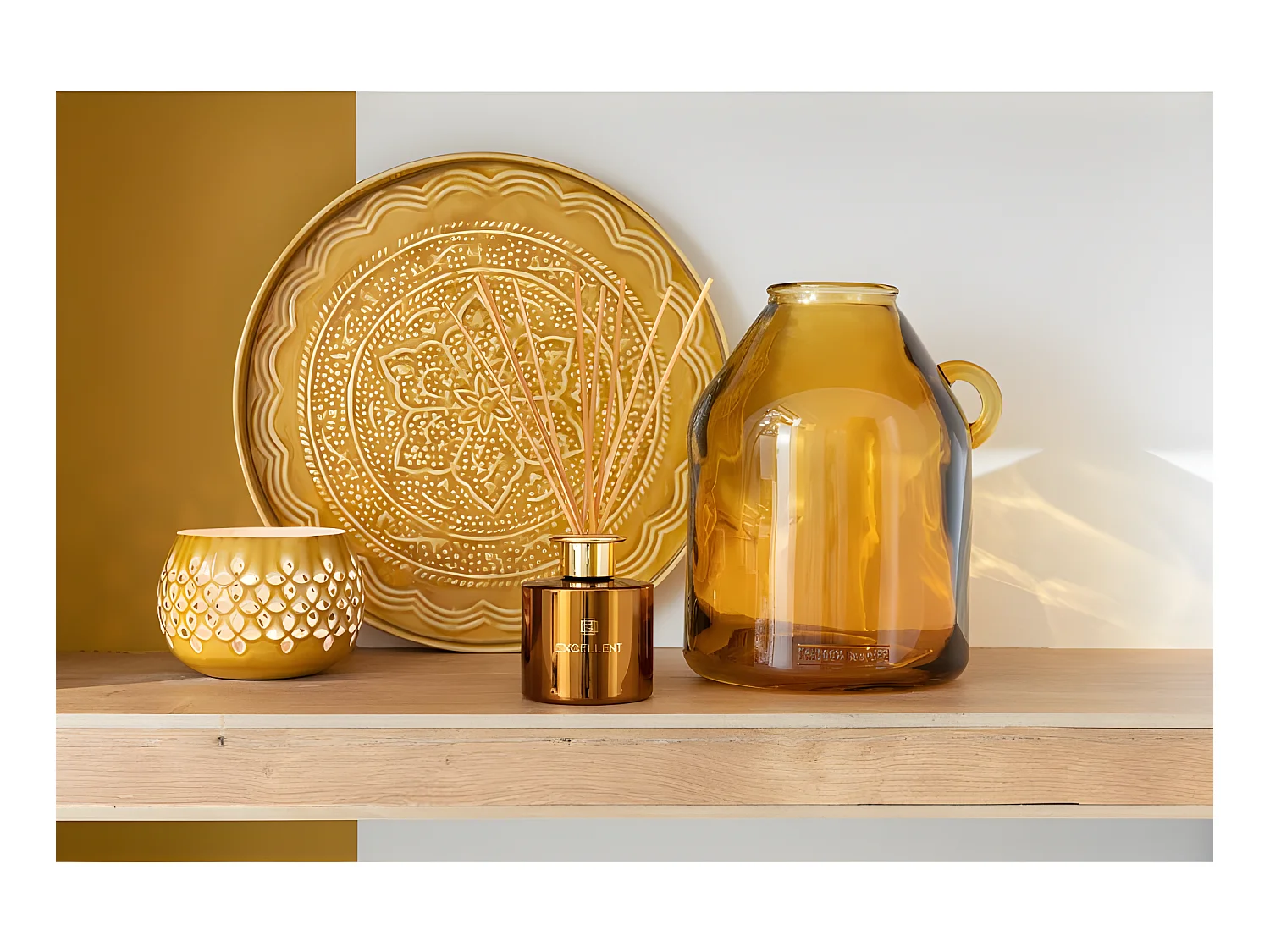 Jarrón de vidrio ocre con asa de 19x19x75 cm