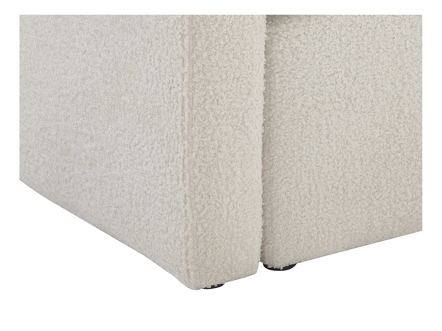 Fauteuil cabriolet et pouf en tissu bouclette blanc JOVANA