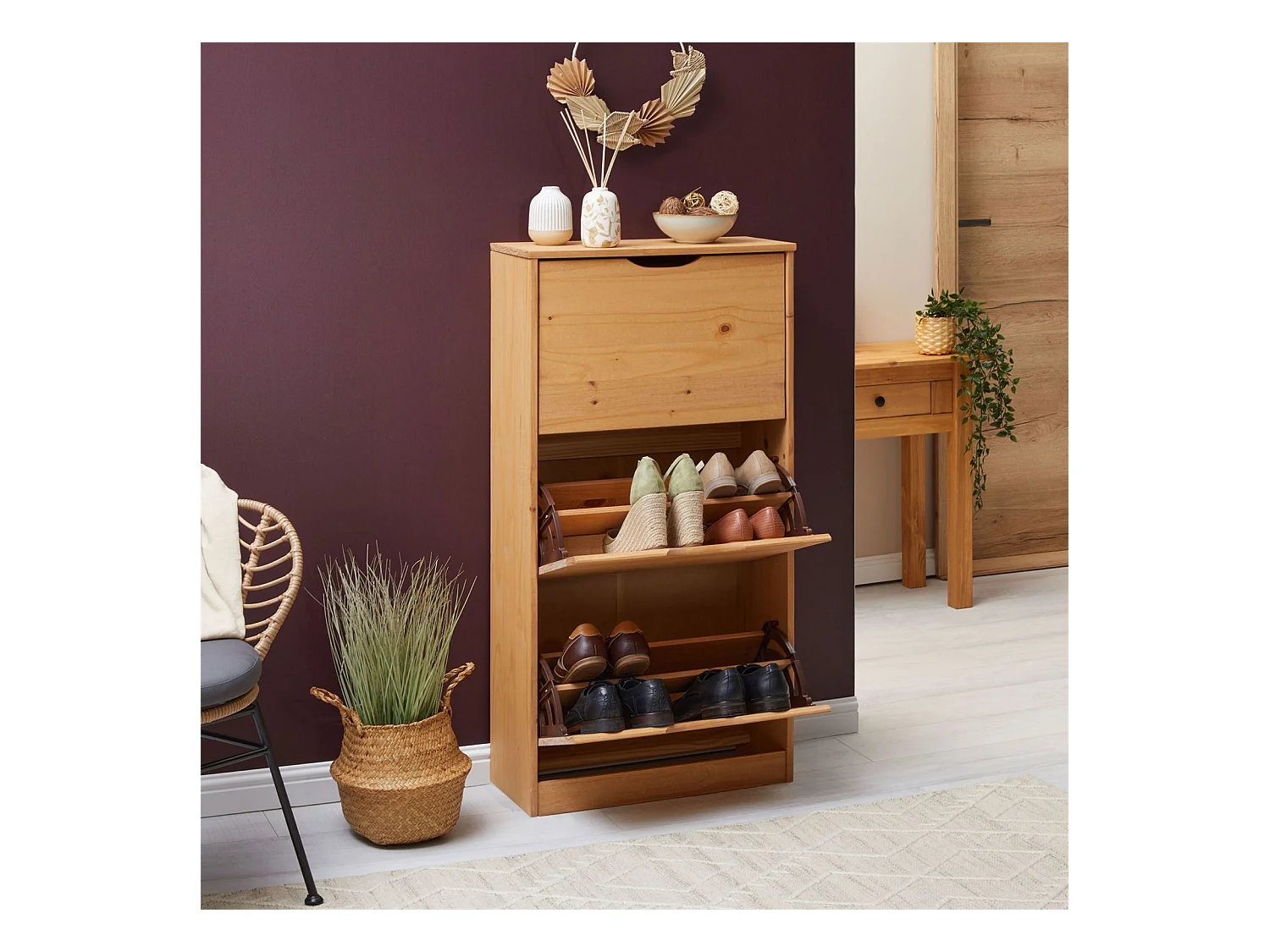 Meuble à chaussures BASIL armoire avec 3 abattants rangement pour 18 paires, pin massif lasuré brun, style campagne