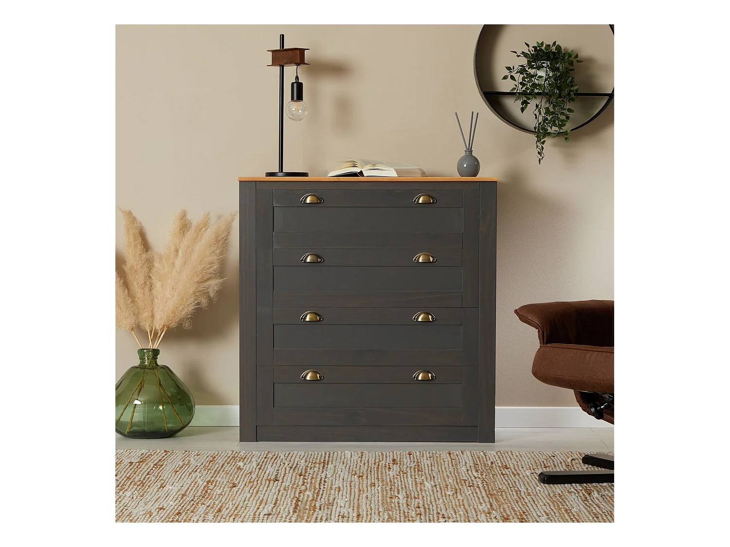 Commode chambre BOLTON L 91 cm en bois massif  gris anthracite et brun avec 4 grands tiroirs et poignées style campagne