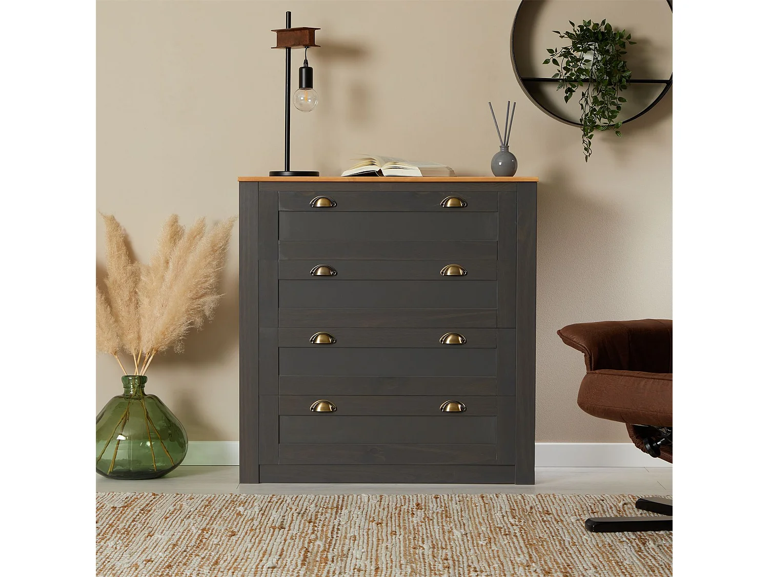 Commode chambre BOLTON L 91 cm en bois massif  gris anthracite et brun avec 4 grands tiroirs et poignées style campagne
