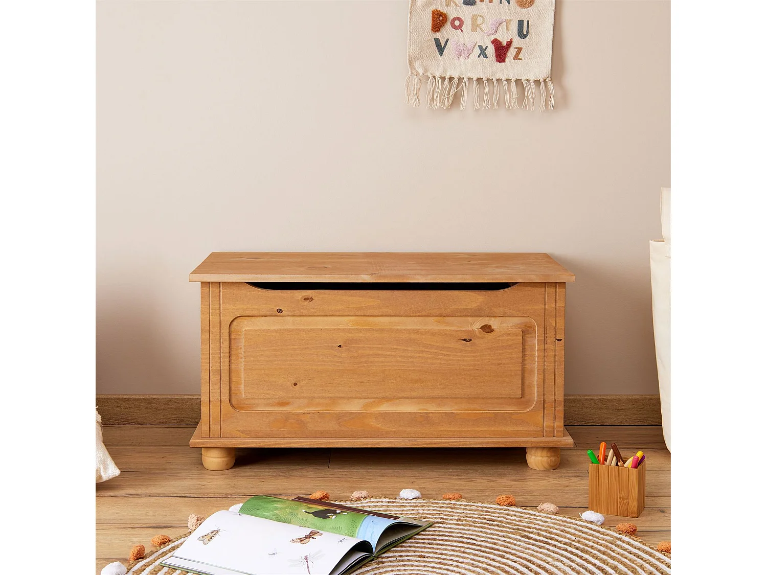 Coffre de rangement BRISTOL banc avec abattant en pin massif finition teintée cirée