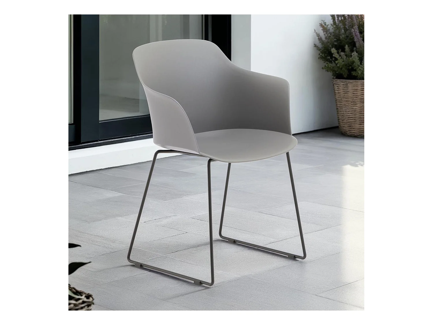 Lot de 4 chaises de jardin FORO fauteuil d'extérieur en plastique gris résistant aux UV et pieds en métal noir