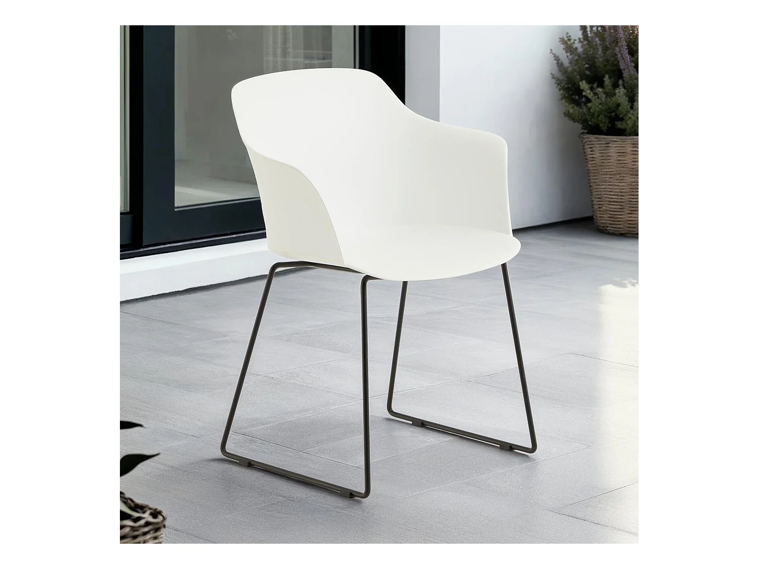 Lot de 4 chaises de jardin FORO fauteuil d'extérieur en plastique blanc résistant aux UV et pieds en métal noir