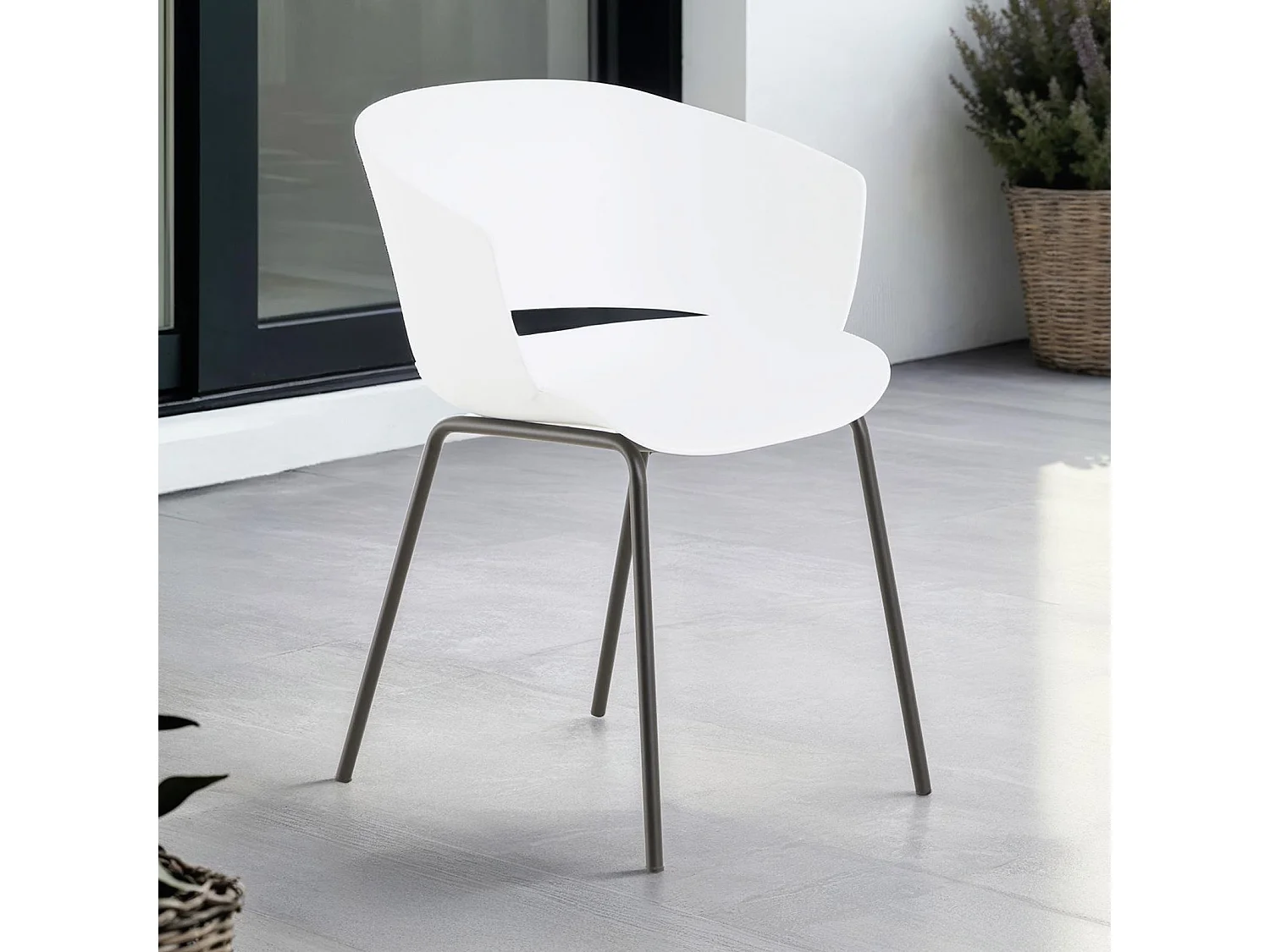 Lot de 4 chaises de jardin NIVEL fauteuil d'extérieur en plastique blanc résistant aux UV et pieds en métal noir