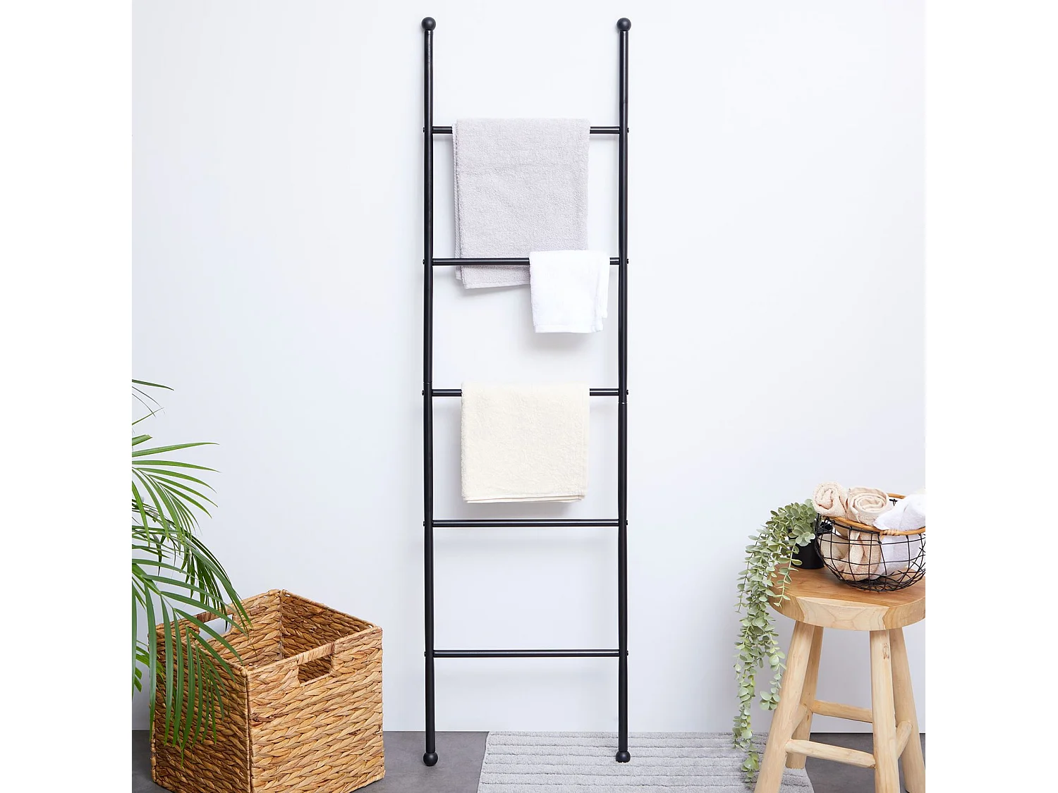 Echelle CASTEL porte-serviette échelle de décoration avec 5 barreaux, en métal laqué noir