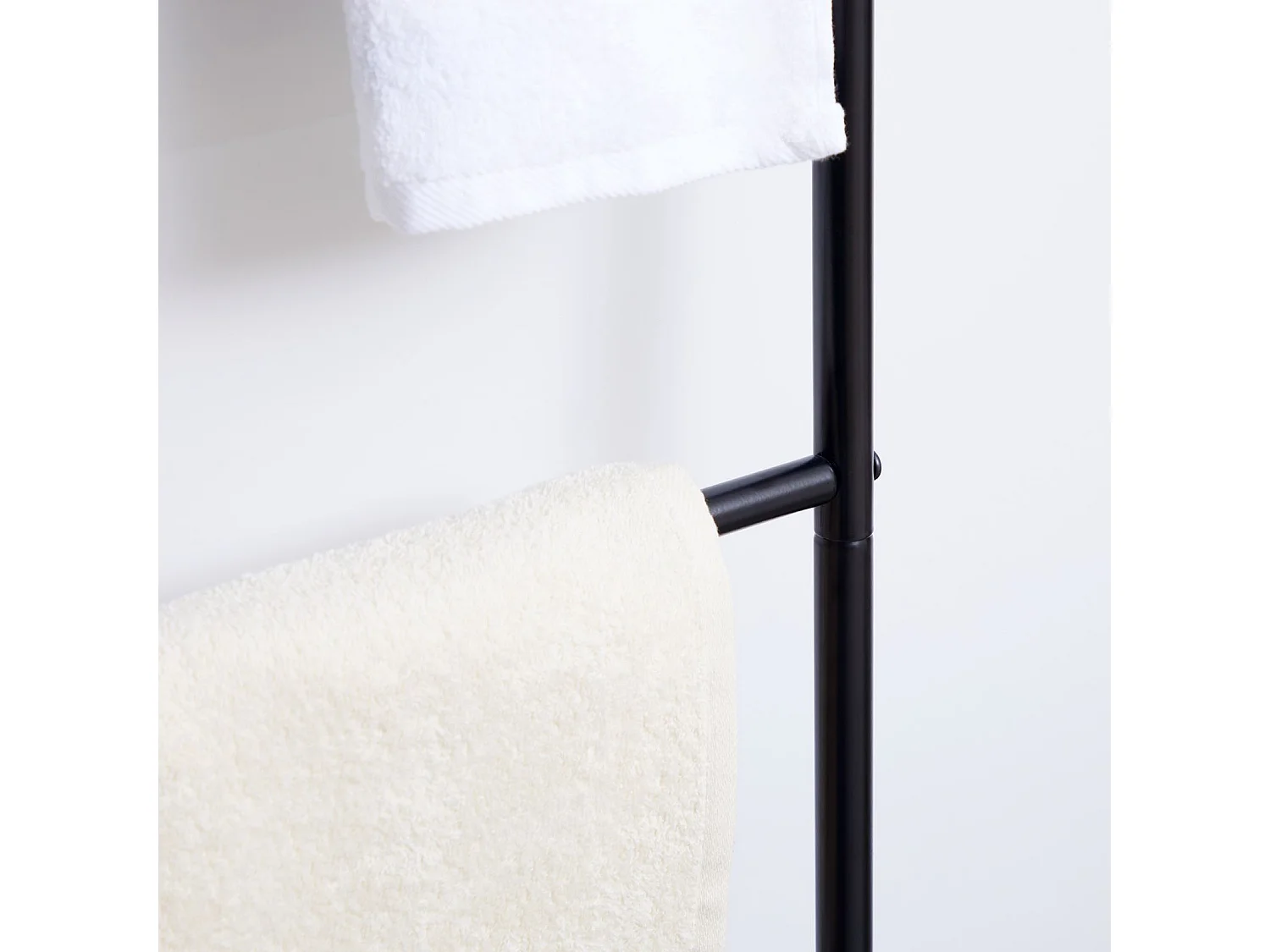 Echelle CASTEL porte-serviette échelle de décoration avec 5 barreaux, en métal laqué noir