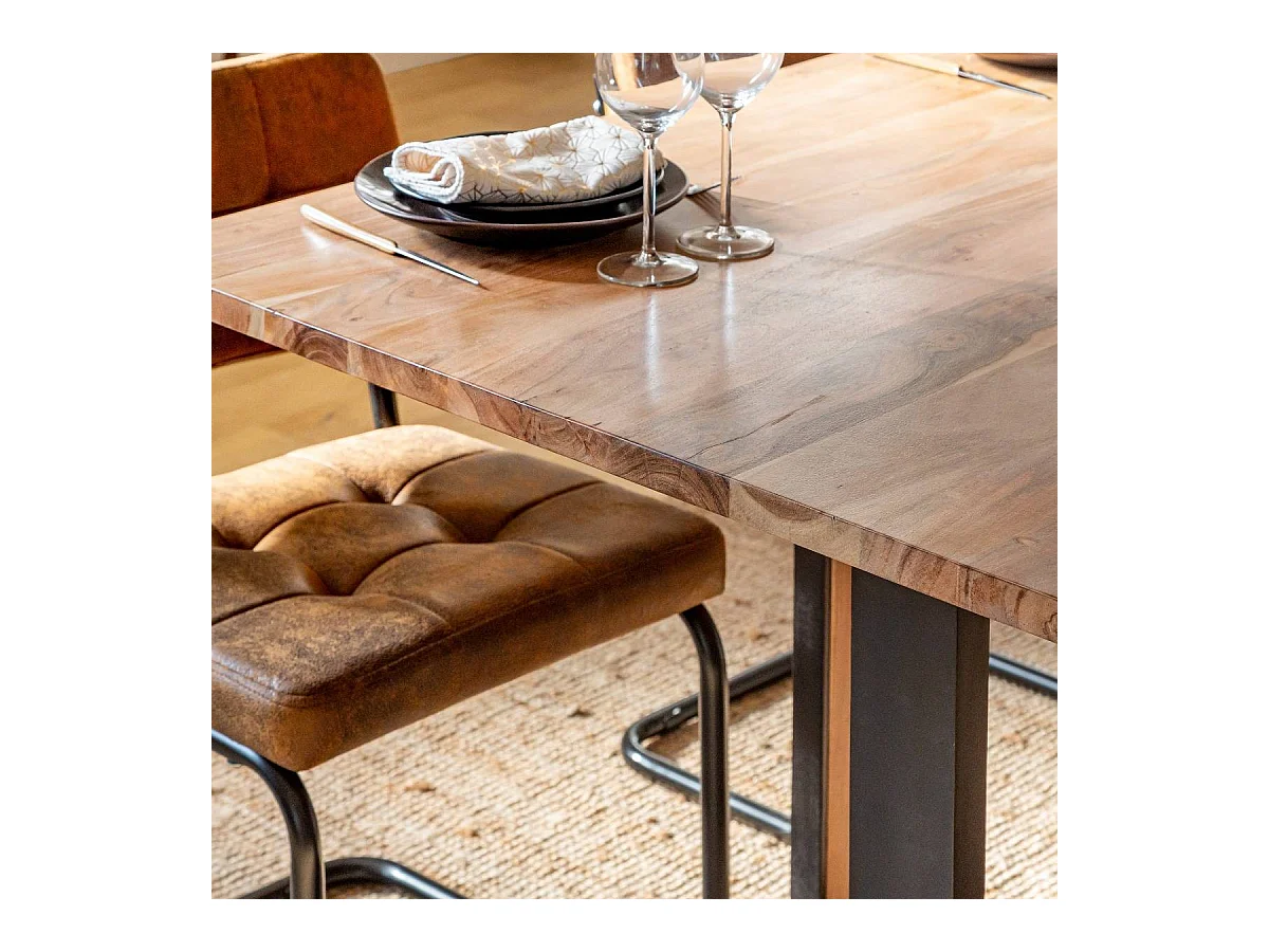 Table à manger en bois d'acacia Laurie