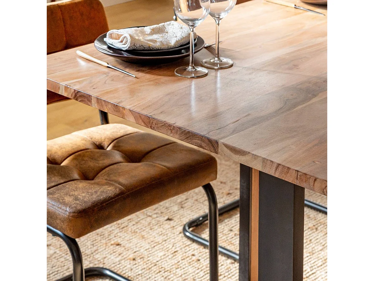 Table à manger en bois d'acacia Laurie