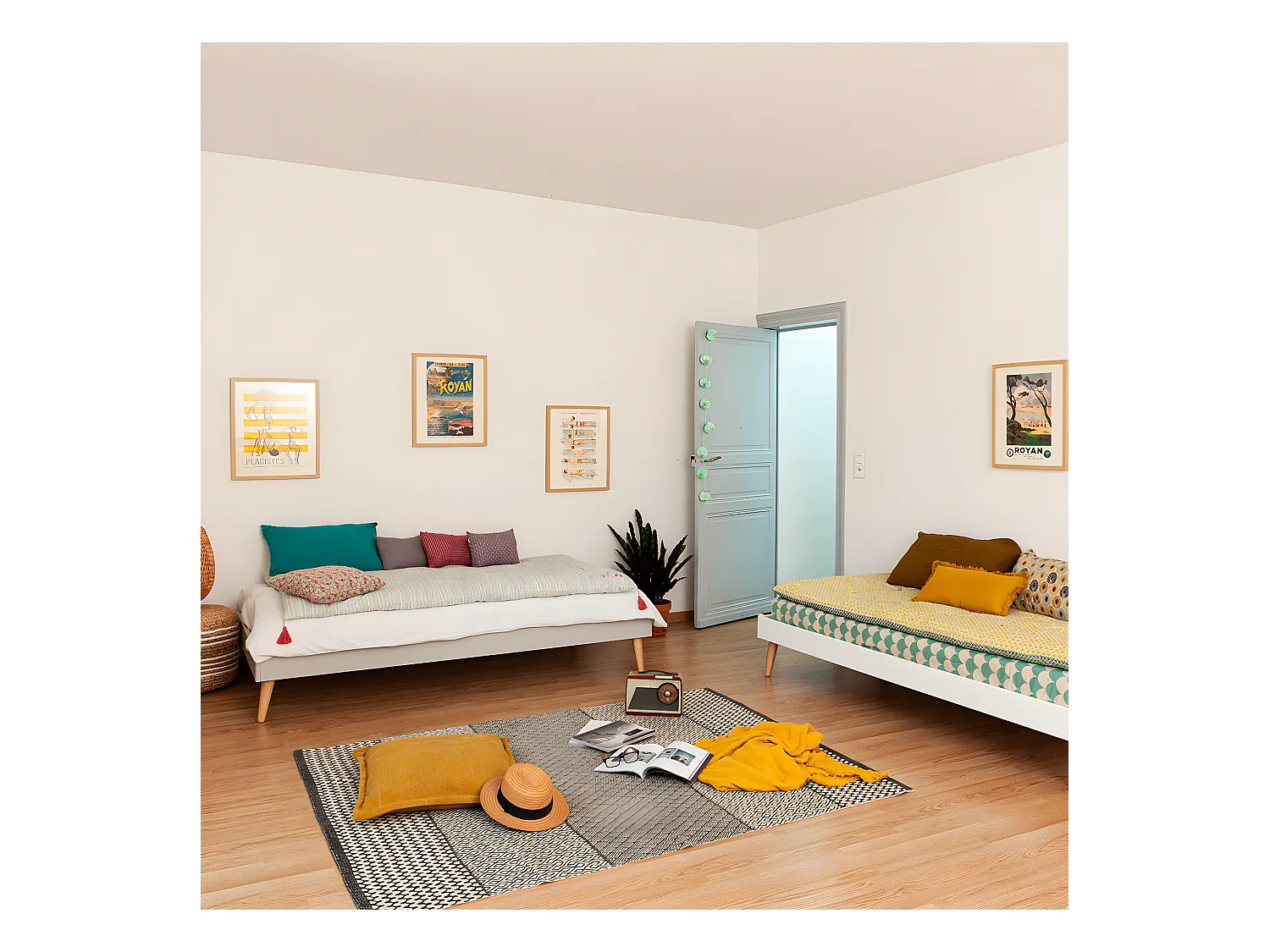 Pack lit avec pieds et matelas 90x190 cm bois massif gris clair DORIS