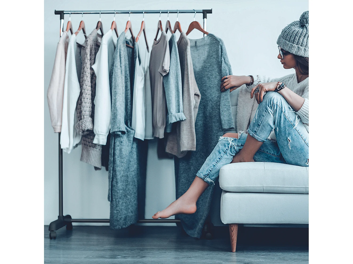 Kleiderständer aus Metall mit Rollen 80 cm