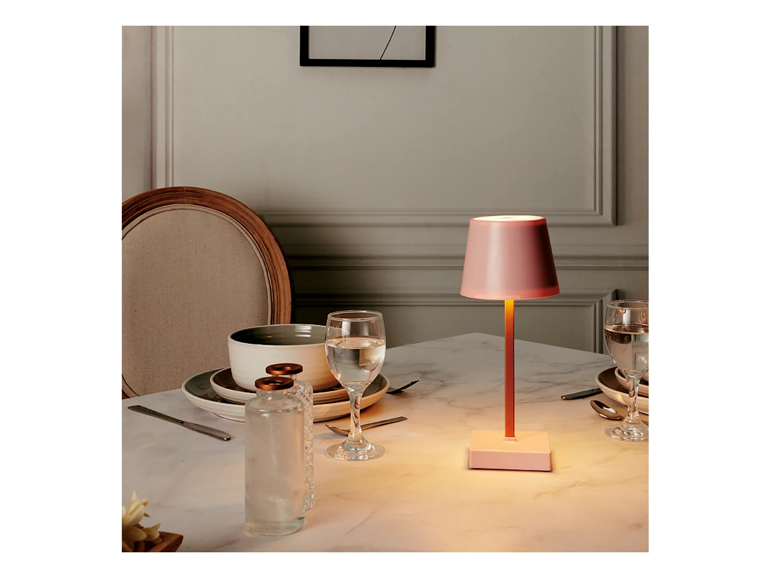 Lampe Led De Table Tactile Rose Rose