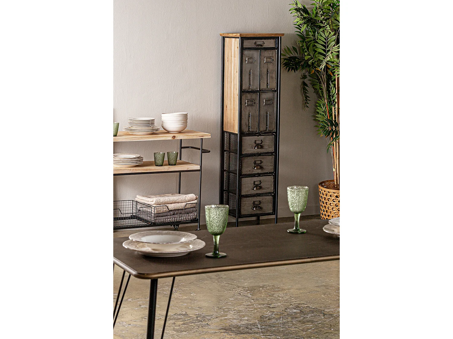 Multicajonera de hierro en color gris