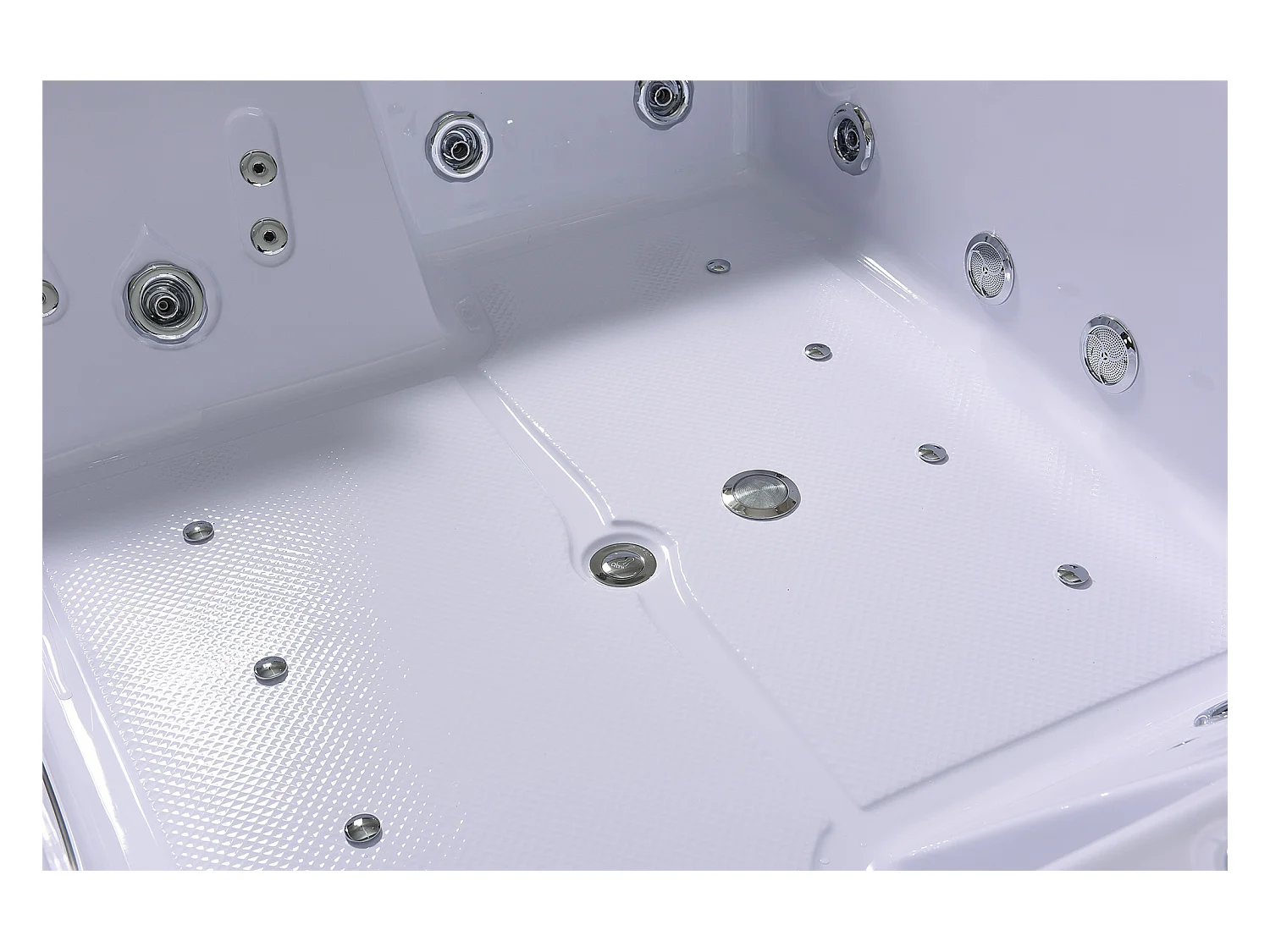 Whirlpoolbadewanne 178 x 147 cm weiß Doppelpumpe 33 Düsen - Petal