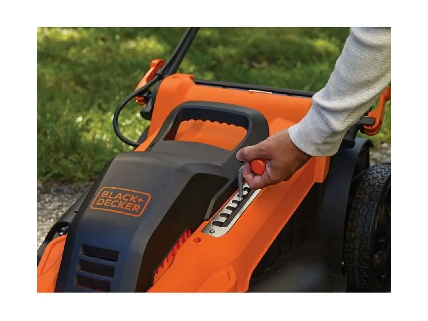 Kosiarka elektryczna BLACK + DECKER 48cm 2000W Mulching 4 w 1