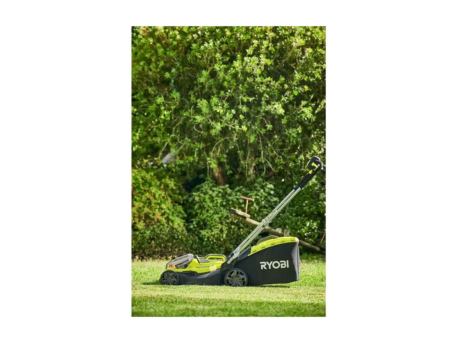 RYOBI Tondeuse Hybride - Ø 37 cm - 2 batteries LithiumPlus 36V 5,0 Ah - Noir et vert