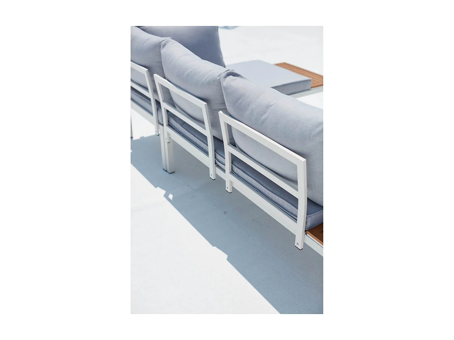 Salon de jardin 4 places en aluminium et acier blanc et gris LOLEA