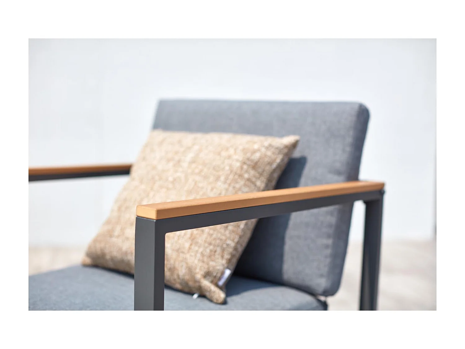 Salon de jardin bas en aluminium gris TAHINA