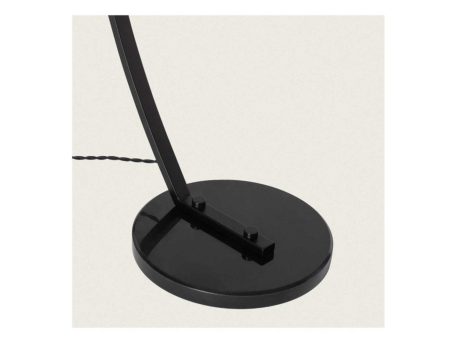 Lámpara de Pie Ratán Arco Nirvana Natural