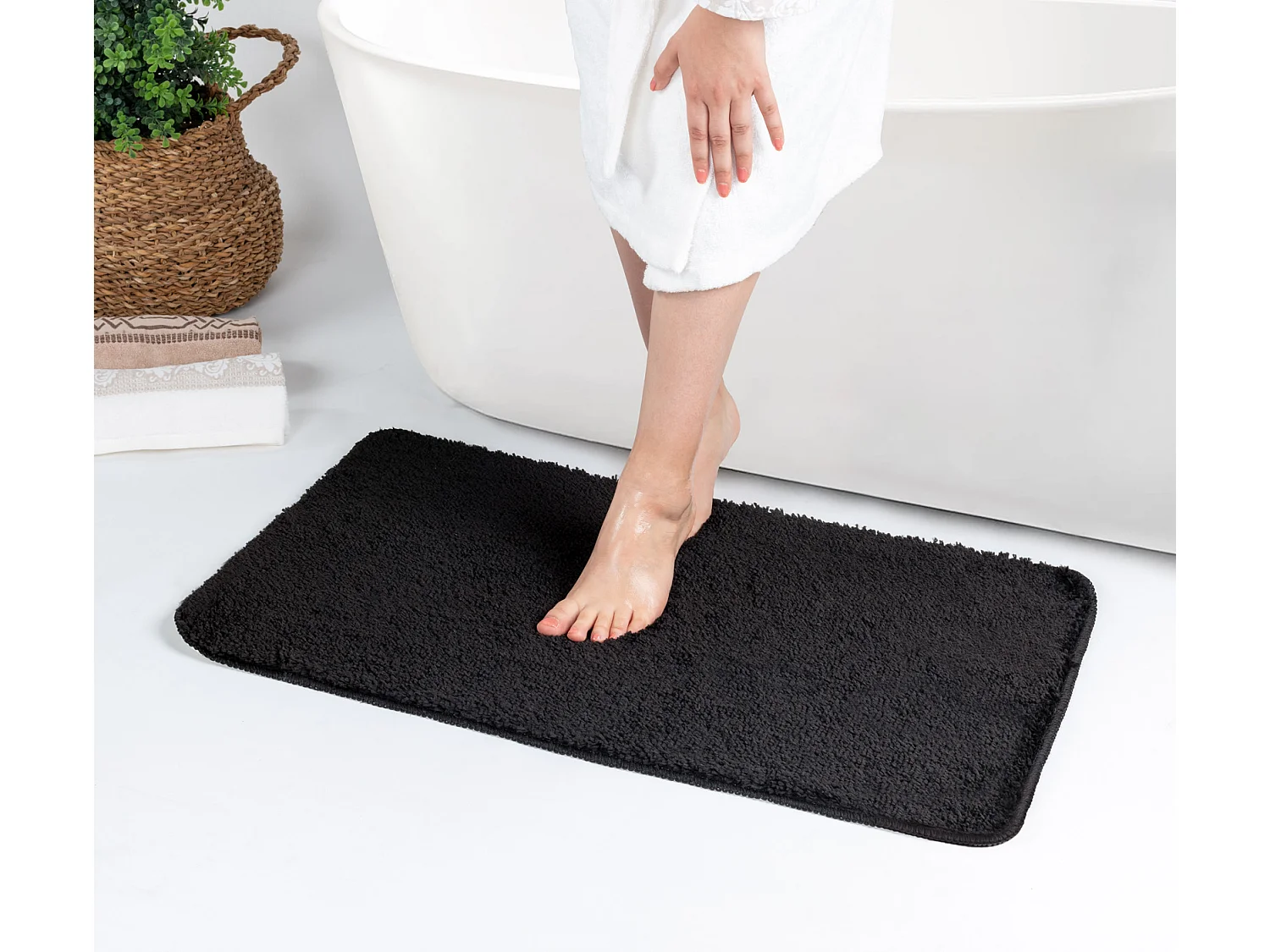 SURYA Badmat - Badkamer, Douchemat, Toiletmat - Machinewasbar Antislip Hoogpolig Badkleed JUNE - Zwart - 80x50cm - JUNE
