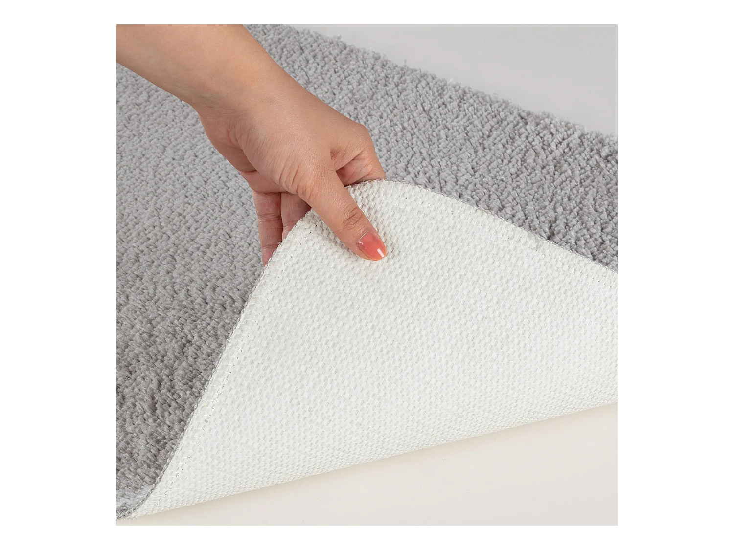 SURYA Badmat - Badkamer, Douchemat, Toiletmat - Machinewasbar Antislip Hoogpolig Badkleed JUNE - LichtGrijs - 80x50cm - JUNE