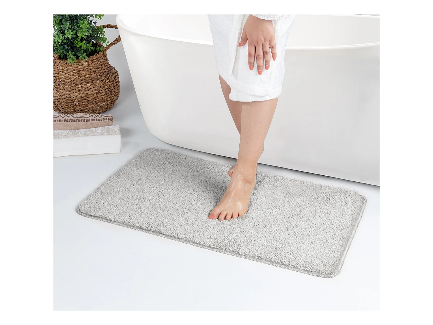 SURYA Badmat - Badkamer, Douchemat, Toiletmat - Machinewasbar Antislip Hoogpolig Badkleed JUNE - LichtGrijs - 80x50cm - JUNE