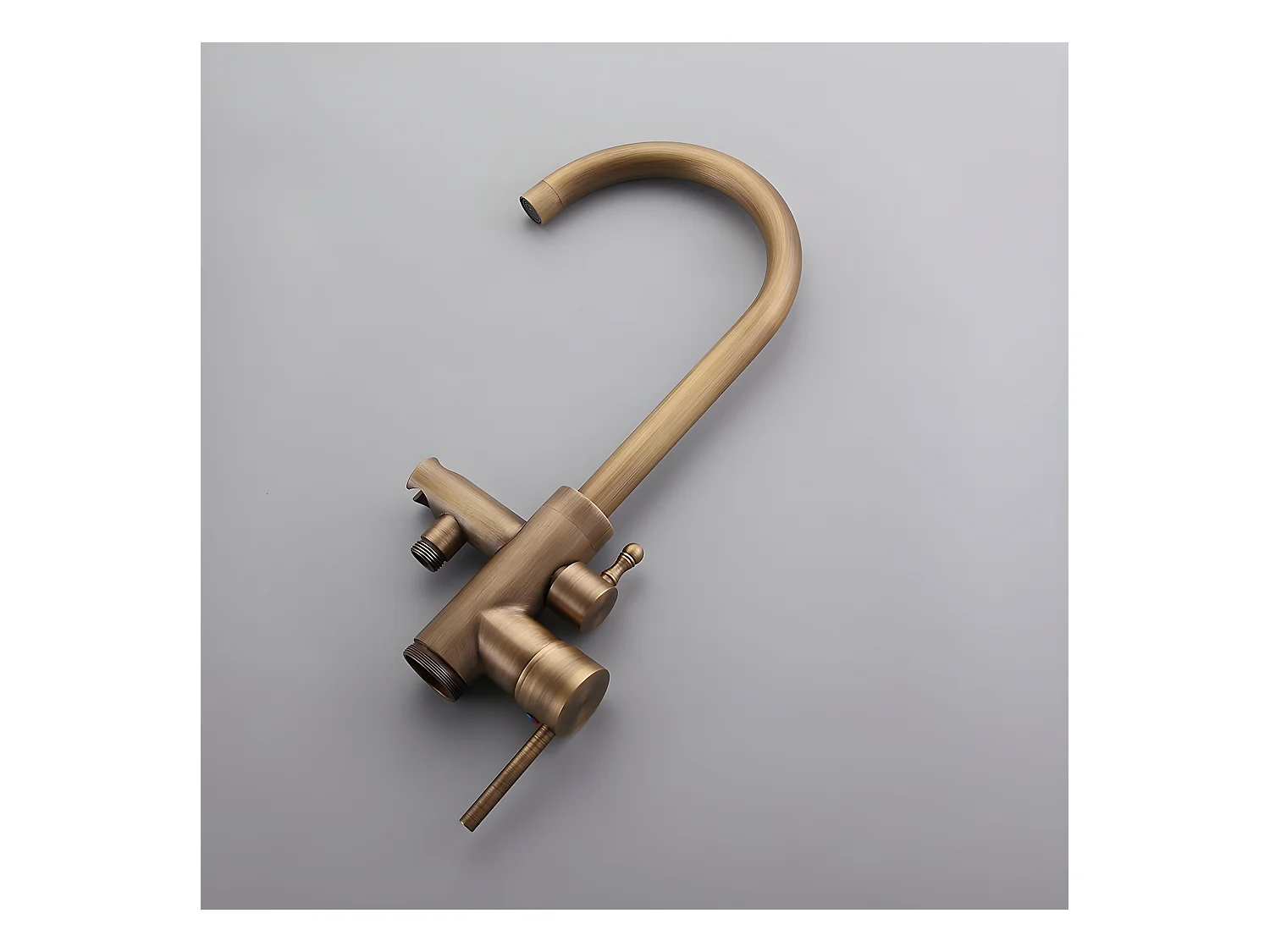 Robinet mitigeur bain-douche sur pied bronze - Corbeau