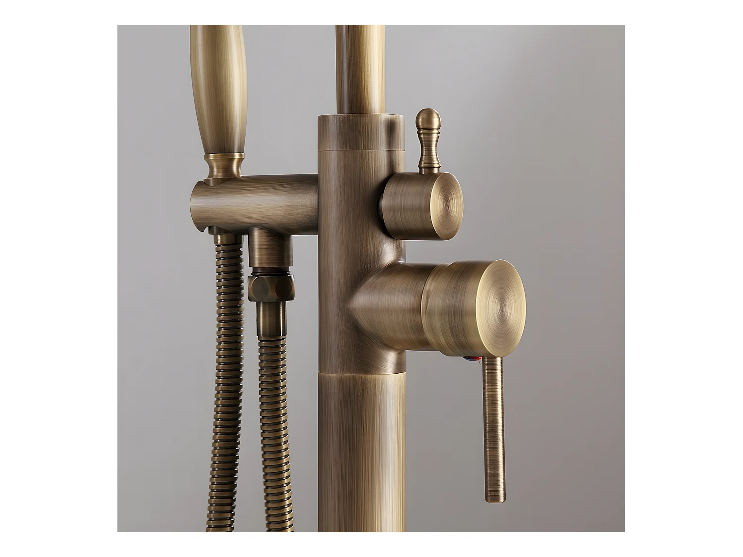 Robinet mitigeur bain-douche sur pied bronze - Corbeau