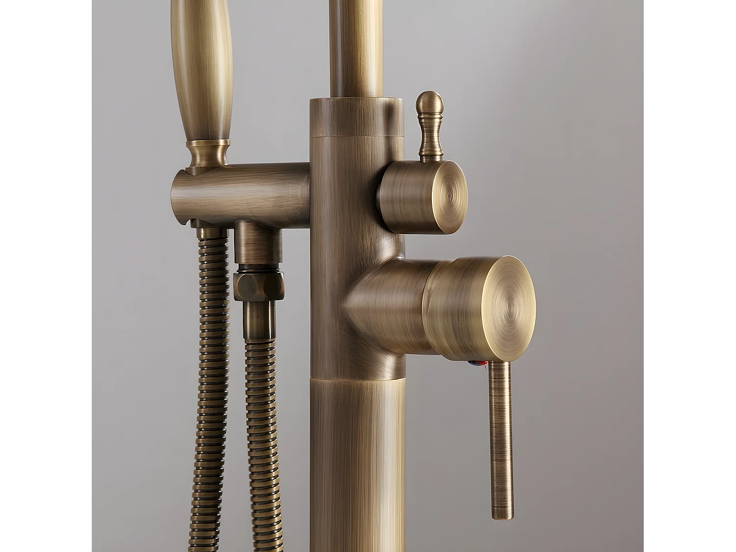 Robinet mitigeur bain-douche sur pied bronze - Corbeau