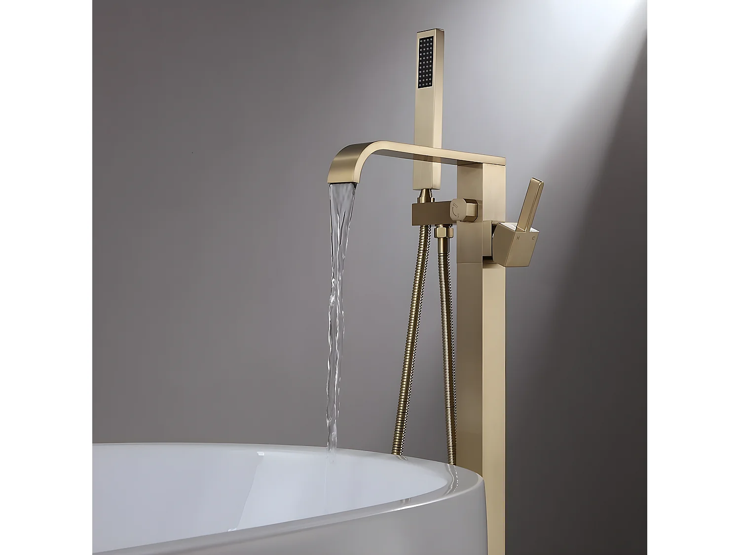 Mitgeur de baignoire au sol Cascade - Doré brossé