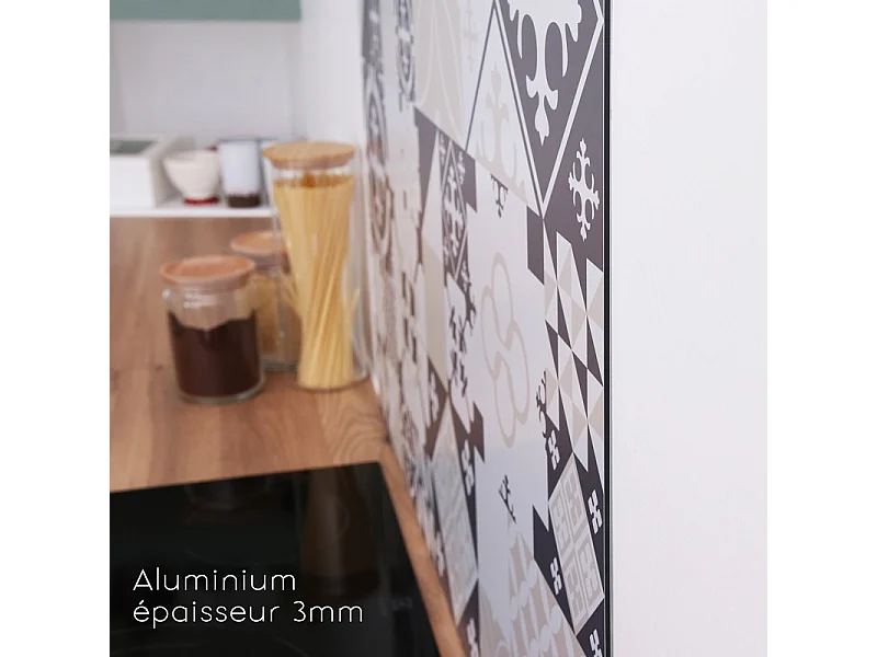 Fond de hotte adhésif en aluminium carreau de ciment gris - 70x90 cm